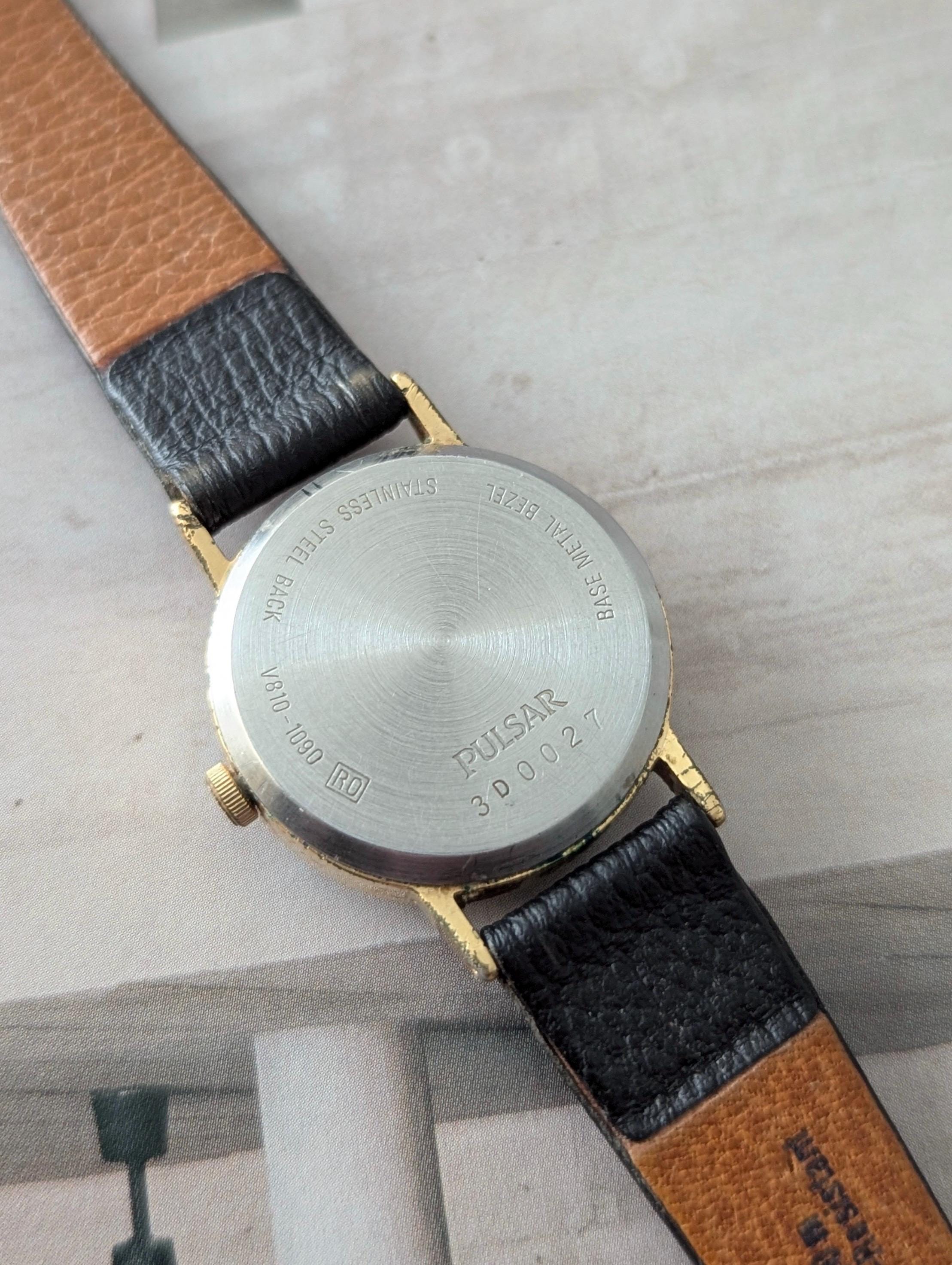 Vintage PULSAR Gold Tone Round Quartz Watch With New Black  display picture 2