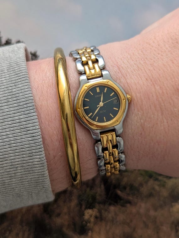 Vintage SEIKO Two Tone Quartz Watch With Black Face and New  display picture 2