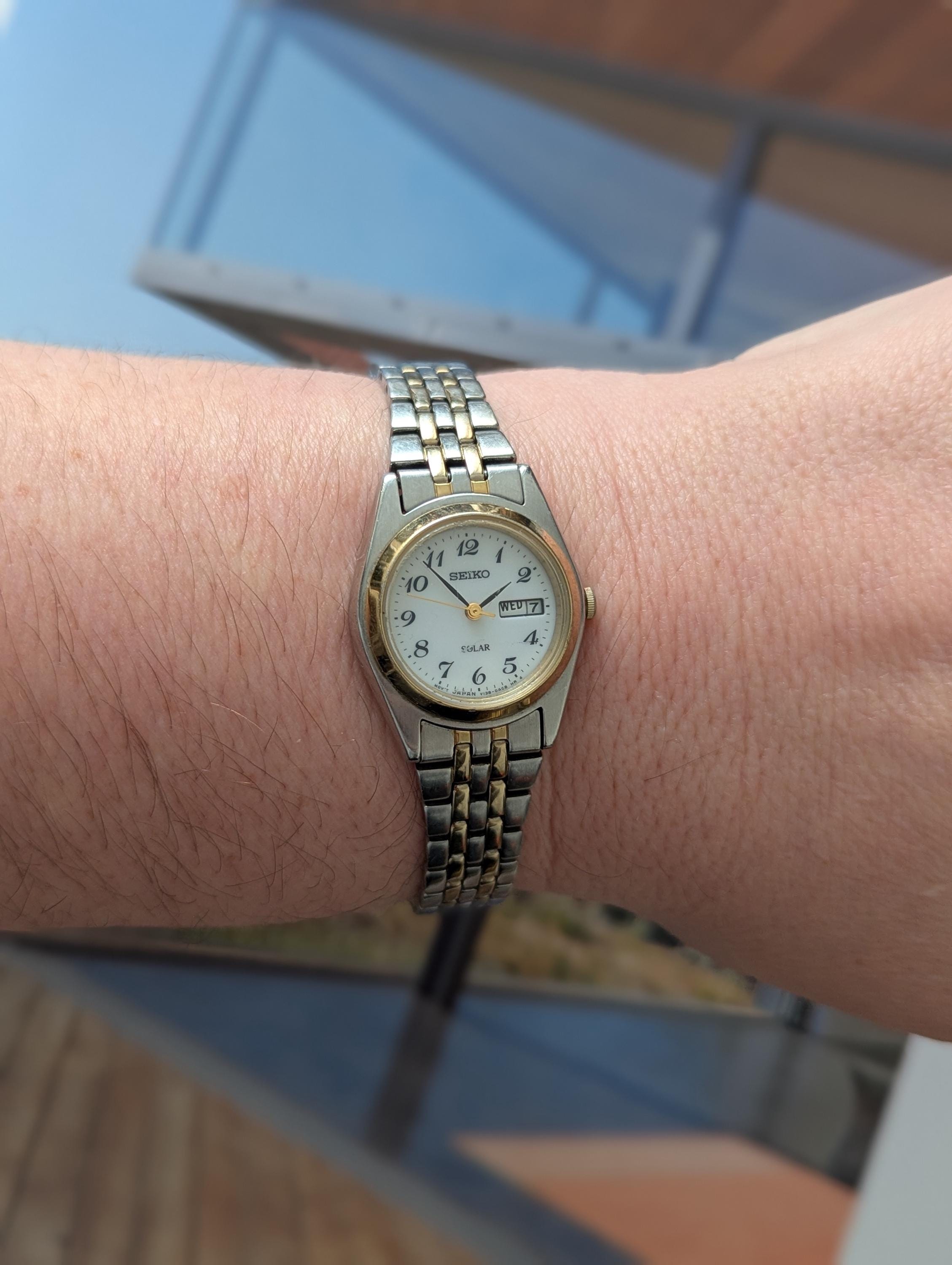Montre Bracelet Vintage Sarwa Suisse - Mécanique 17 Rubis, Pour Femme, En état De Marche, Occasion