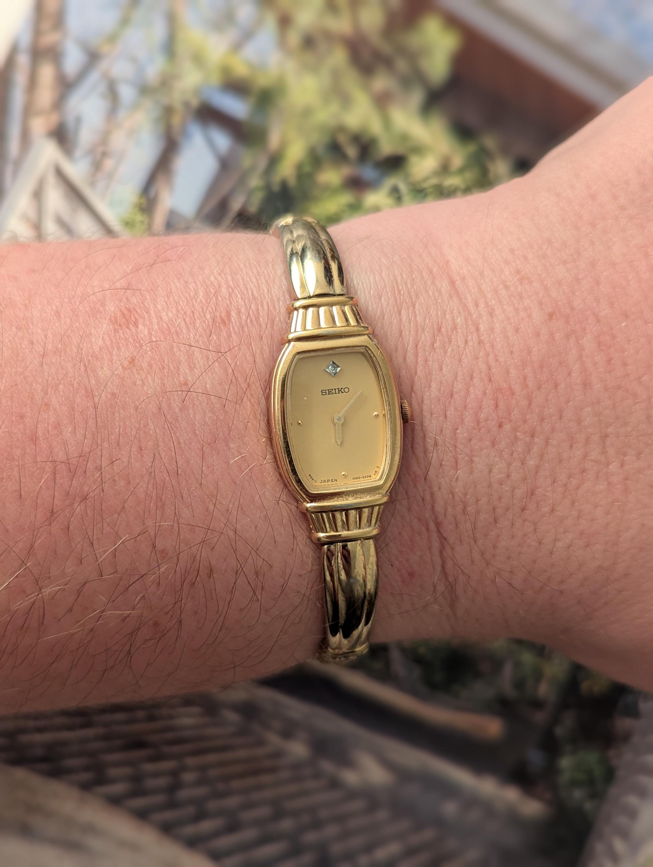 Vintage Gold Tone SEIKO Quartz Watch with Crystal Detail - Etsy 日本