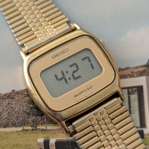Vintage Seiko Gold Tone Digital Watch: Original Band, New Battery