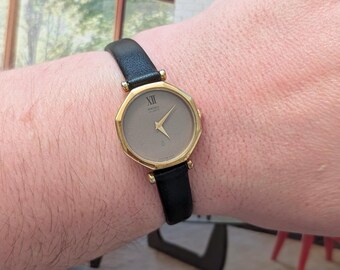 Vintage Orvis Gold Tone Womens Dual Time 34mm Watch Black Leather w New Battery Vintage ORVIS Dual Face Gold Tone Quartz Watch With New  main image 3