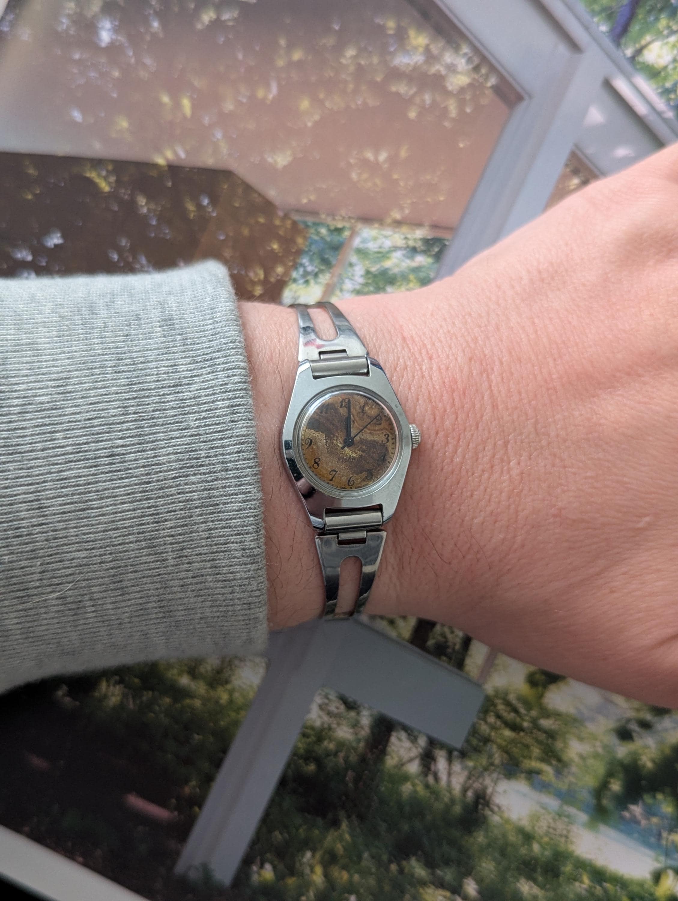 Vintage TIMEX Silver Tone‎ Winding Watch with Brown Face ? GEM ALERT: The 1976 Lexington Reissue ? ? Comment  main image 3