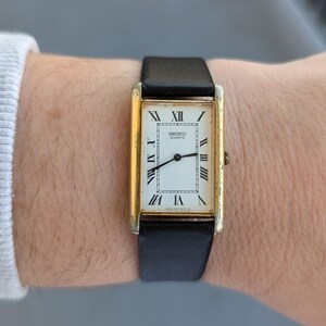 Vintage SEIKO Tank Quartz Watch With Roman Numeral Dial, New Black