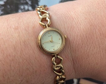 Vintage SEIKO Gold Tone Oval Quartz Watch With New Battery  display picture 2