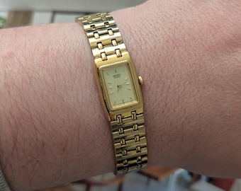 Vintage Seiko Quartz Women's Wrist Watch Gold Tone 2E20 6249 Japan