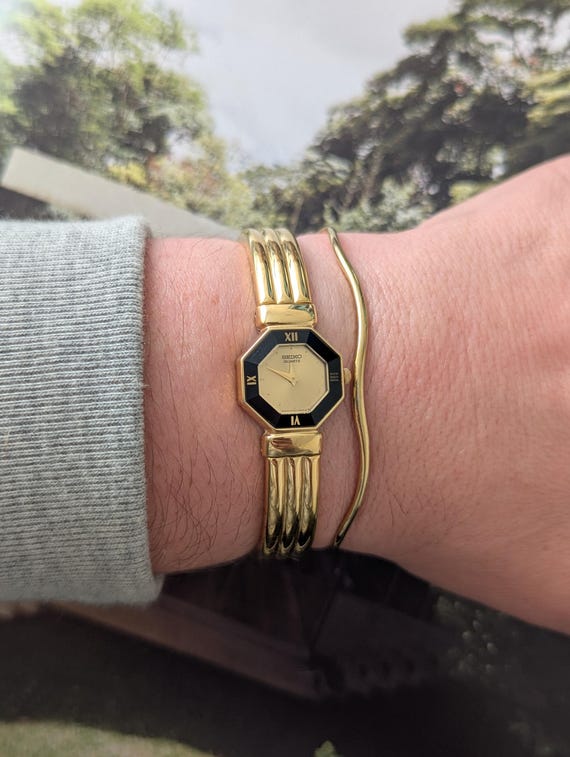 Vintage SEIKO Gold Tone Quartz Watch With Octagon Bezel and  display picture 3