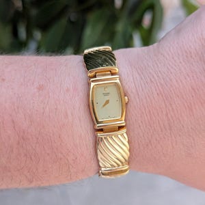 Vintage Pulsar Gold Tone Quartz Watch: Fits 7&quot; Wrist