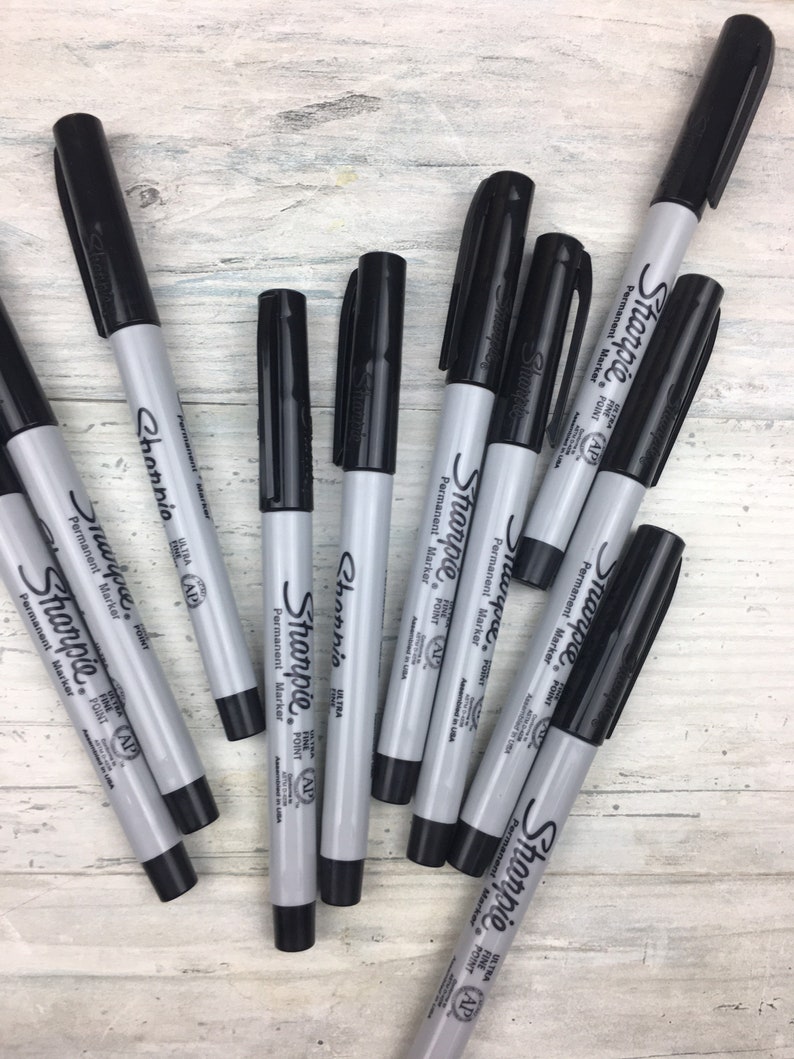 Añadir a su pedido: Sharpies ultra fino punto para firmas, MeganHStudio imagen 2