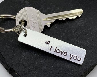 I Love You Keychain - Valentine's Day Present | Boyfriend Girlfriend Gift | Love Token - Anniversary Engagement Wedding | Sentimental