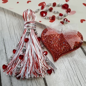 Red & Silver Glam Valentine&#39;s Love Heart Glass Bead Tiered Tray Decor Garland