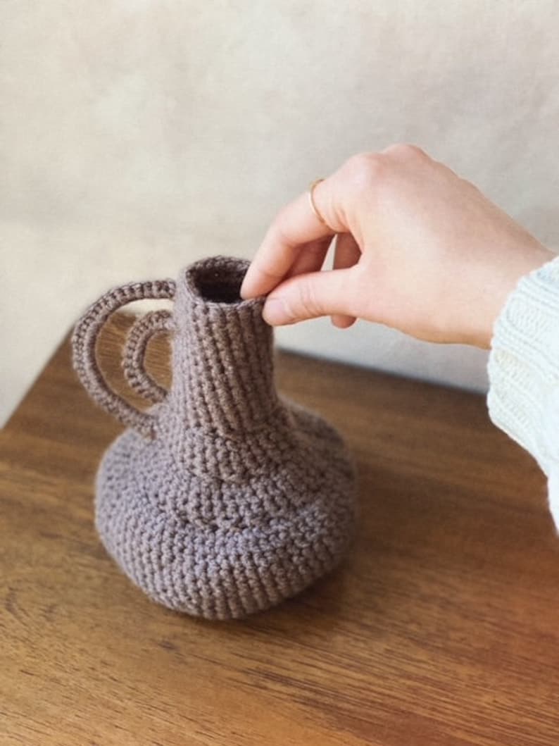 Crochet Vases with Handles / 3 Different Styles / Handmade Décor / Boho Style / Minimalist / Spring Decor Taupe Arch Pitcher