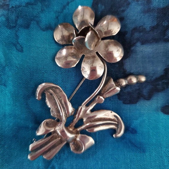 Vintage Sterling Silver Flower brooch - image 1