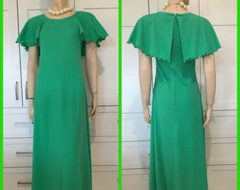 1970’s polyester gown, long green 1970’s gown, midcentury prom dress, bright green maxi dress, 70’s clothing, 70’s style, 70’s gowns