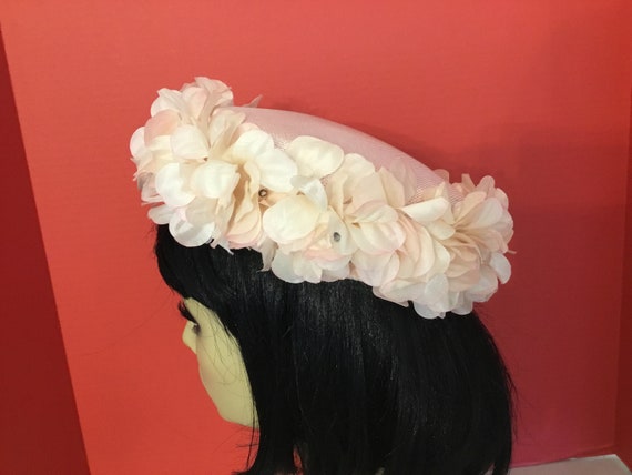 Vintage 50-60’s pink hat, midcentury pink petal h… - image 4
