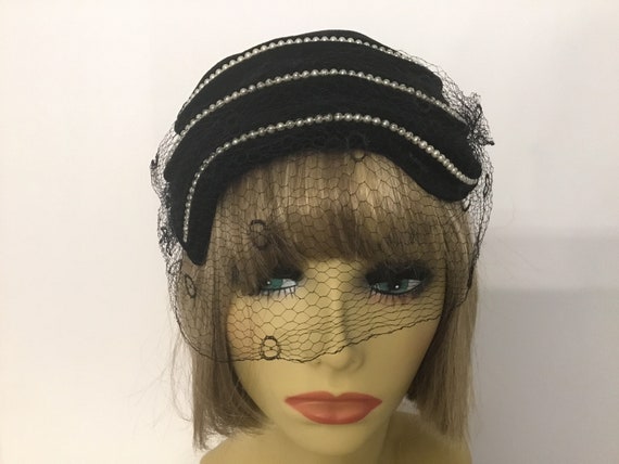 1950-60’s black hat with netting and rhinestones,… - image 1