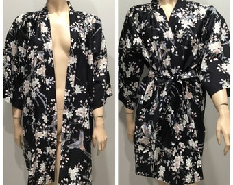 Kimono robe, kimono duster, Japanese robe, cotton kimono, short kimono, floral black kimono, loungewear, pool wear, duster, vintage kimono