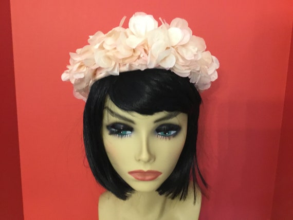 Vintage 50-60’s pink hat, midcentury pink petal h… - image 1