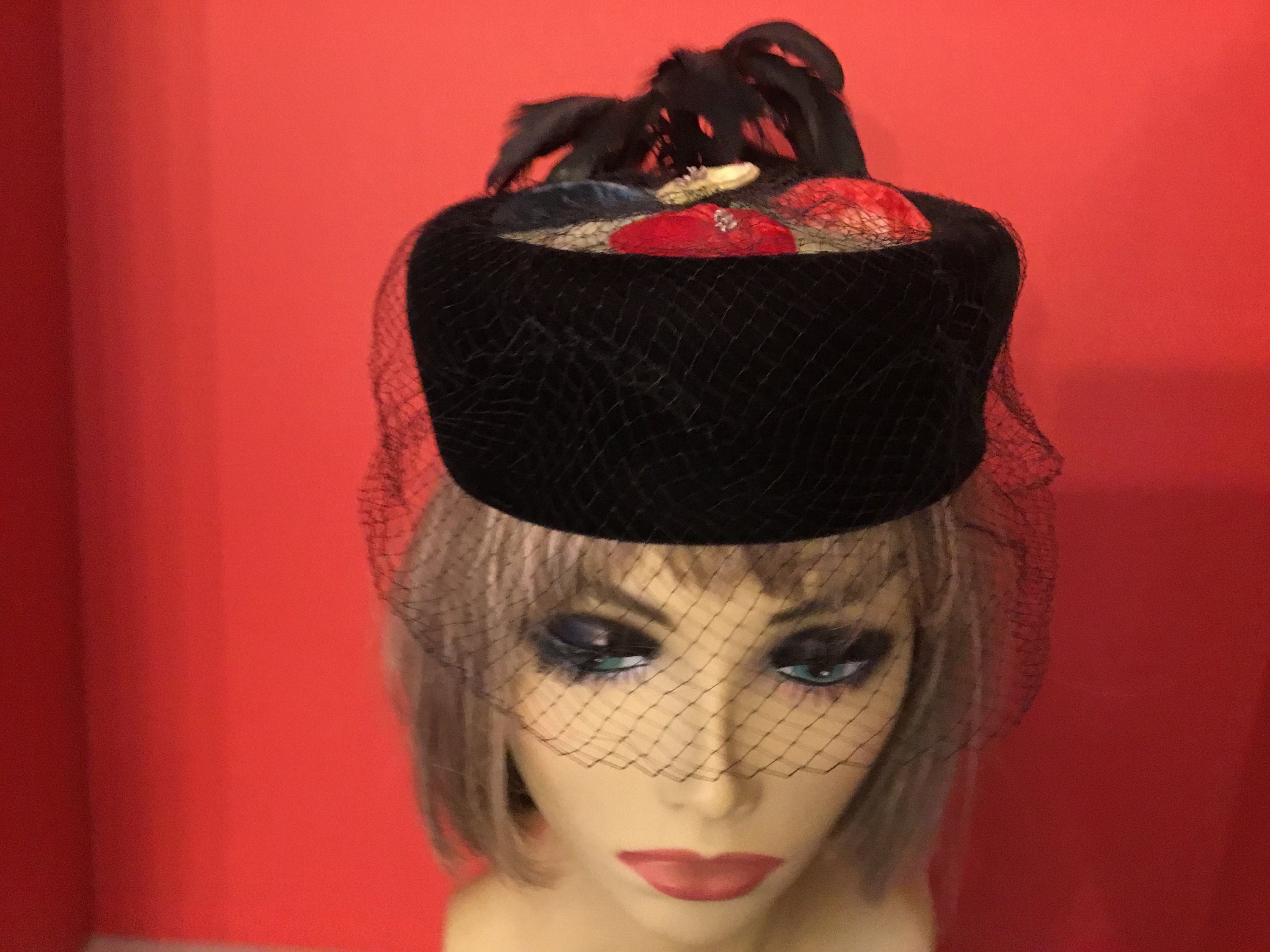 Midcentury Hat, Velvet Veiled With Feather Tuft, 1950-60s  display picture 1