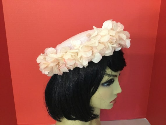 Vintage 50-60’s pink hat, midcentury pink petal h… - image 2