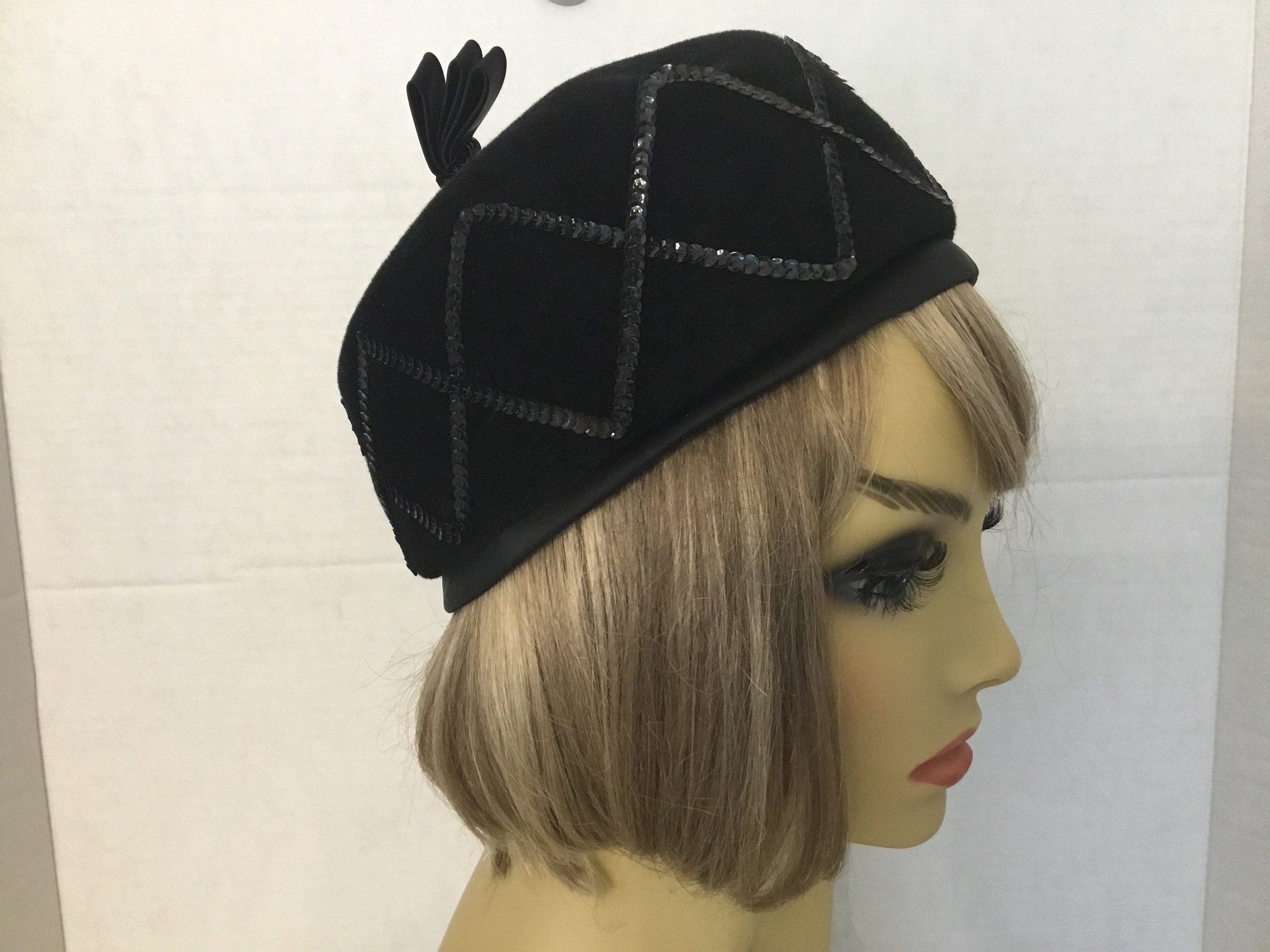 Vintage Feather Pillbox Lucila Mendez of NY Hat Vintage Lucila Mendez Exclusive Ladies Hat- Creamy Faux  main image 4