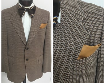 1970’s sportcoat with wide lapels, 70’s pattern, midcentury sportcoat/blazer, jacket, brown print doubleknit blazer