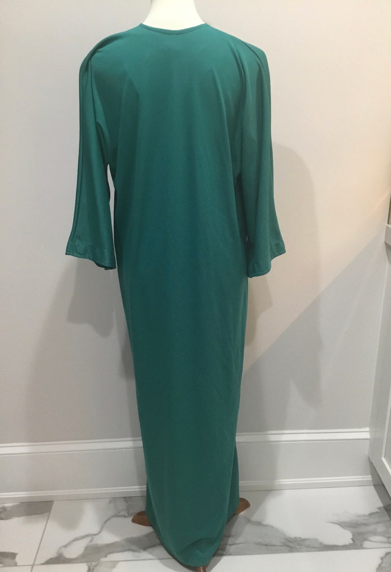 1970s loungewear dress, green muu muu dress, Mrs. Roper dress, Midcentury loungewear,Ladies green long dress, St. Patricks day dress image 7