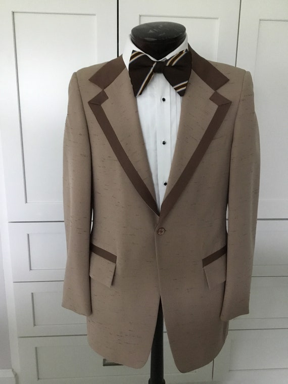 Beige tuxedo jacket online