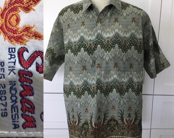 Sunan Batik Button Down Short Sleeve Camp Shirt 4L Mens Large L 44” Chest, Indonesian shirt, short sleeve tropical shirt, island, tiki shirt