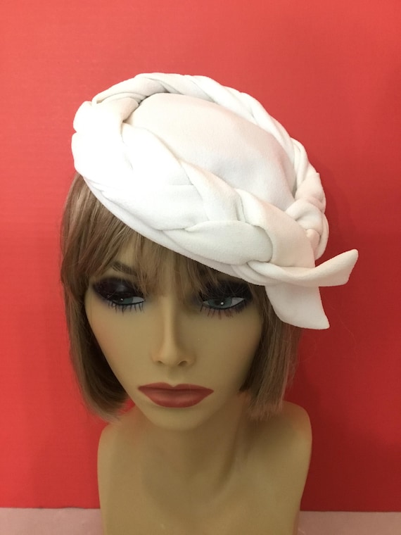 Vintage ladies beret hat, Lloyd Wright beret hat, off white beret, midcentury beret hat, 1960’s vintage hat, 60s cocktail hat, hats
