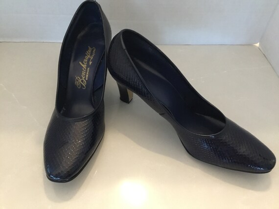 1970’s Vintage pumps/heels, Benchcraft Navy blue … - image 3