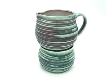 Crema apilable de porcelana multicolor terrosa y conjunto de azúcar