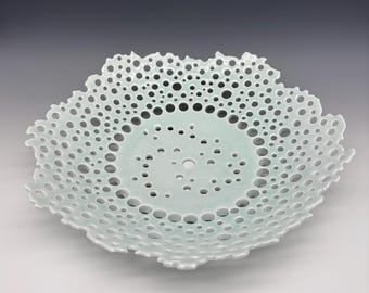 Frutero de porcelana con encaje de forma libre