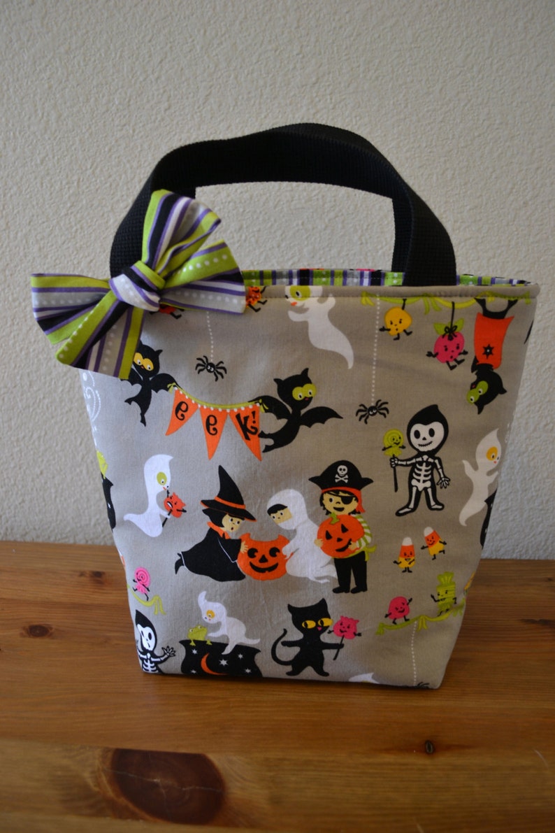 INSTANT DOWNLOAD Reversible Halloween Trick or Treat Sewing PDF Pattern With Bonus Wine Gift Bag Pattern Great For Beginners image 3