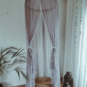Boho GRAY CANOPY met kant trim BALDACHIN met Lace Trim |  Speel luifel | Wieg luifel | Kinderluifel | Kwekerij luifel| De luifel van het bed