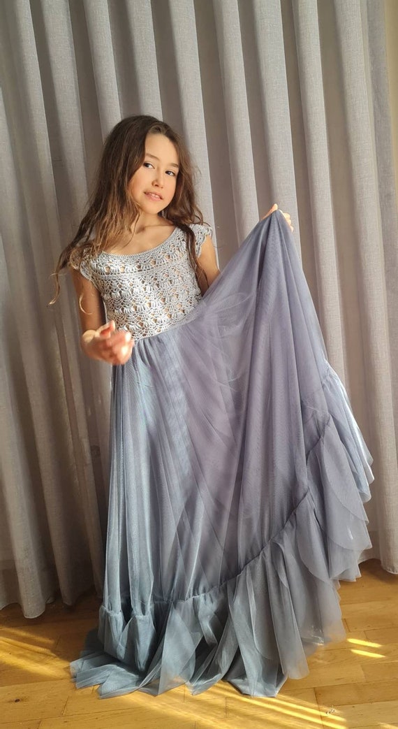 Dusty top gray dress