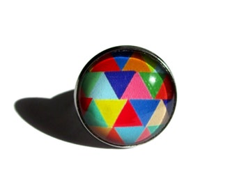 BAGUE TRIANGLES MULTICOLORES, motif abstrait, motif géométrique, bague multicolore, été, cabochon