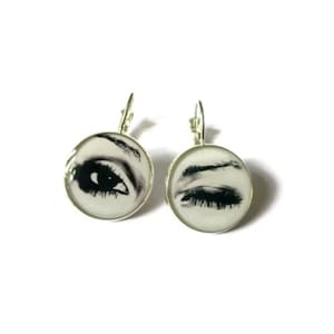 Open Close Eye Eyelashes Earrings, Winking Eye, Eyes Earrings, Eye Jewelry, Wink Dangle, iris, Black and White