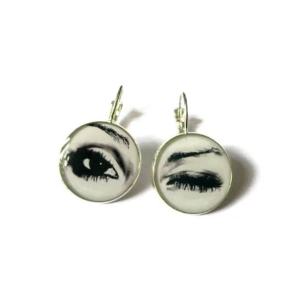 Open Close Eye Eyelashes Earrings, Winking Eye, Eyes Earrings, Eye Jewelry, Wink Dangle, iris, Black and White
