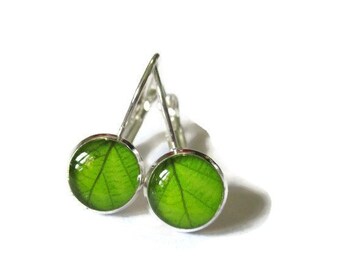 GREEN LEAF EARRINGS, Leaf studs, Tiny Dangle Earrings, spring jewelry, Nature Jewelry, Green Leaves