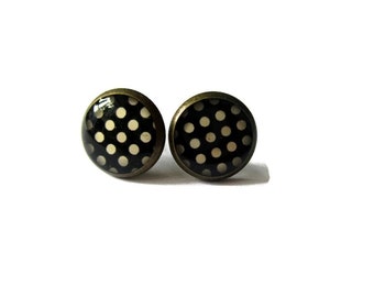 BLACK POLKA DOT Stud Earrings - black Studs - Polka Dot Studs - minimalist jewelry - Black White Polka Dot Studs - 12mm - danslairdutemps