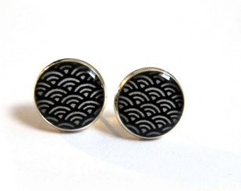 Japanese Wave Earrings - Japan Earrings - Japanese Art earrings - Japanese Style - stud Earrings - Sea Wave Earrings - black white
