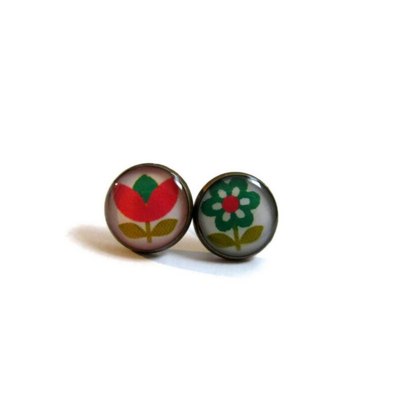 FLORAL earrings, vintage flowers stud earrings, floral jewelry, summer posts, pink, green, girlfriend gift, teens gift for her image 1