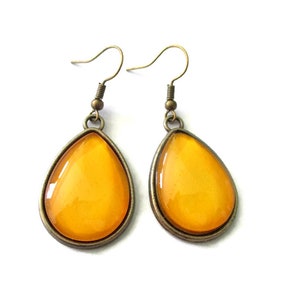 Gele oorbellen, gele sieraden, mosterdkleurige oorbellen, minimalistische, eenvoudige, bohemian, trendy sieraden