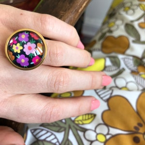 COLORFUL Black FLORAL RING, Golden Stainless Steel Ring, vintage Flower Ring, Gifts for her, boho chic ring, Valentines ring