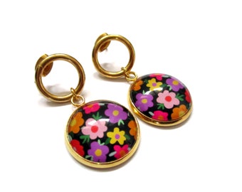 BOUCLES D'OREILLES PENDANTES dorées, puces doreilles, boucles fleurs multicolores , boucles colorées, boucles printemps été, cabochon