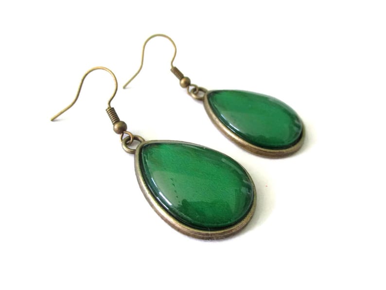 BOUCLES D'OREILLES PENDANTES vertes, boucles gouttes vertes, vintage, bijoux vert, bijoux été, couleur, minimaliste, clip image 3