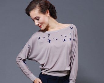 Bat longsleeve swallow flock