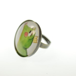 Ring kiss the frog image 4