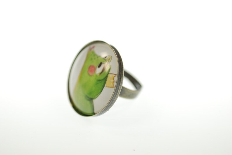 Ring kiss the frog image 4